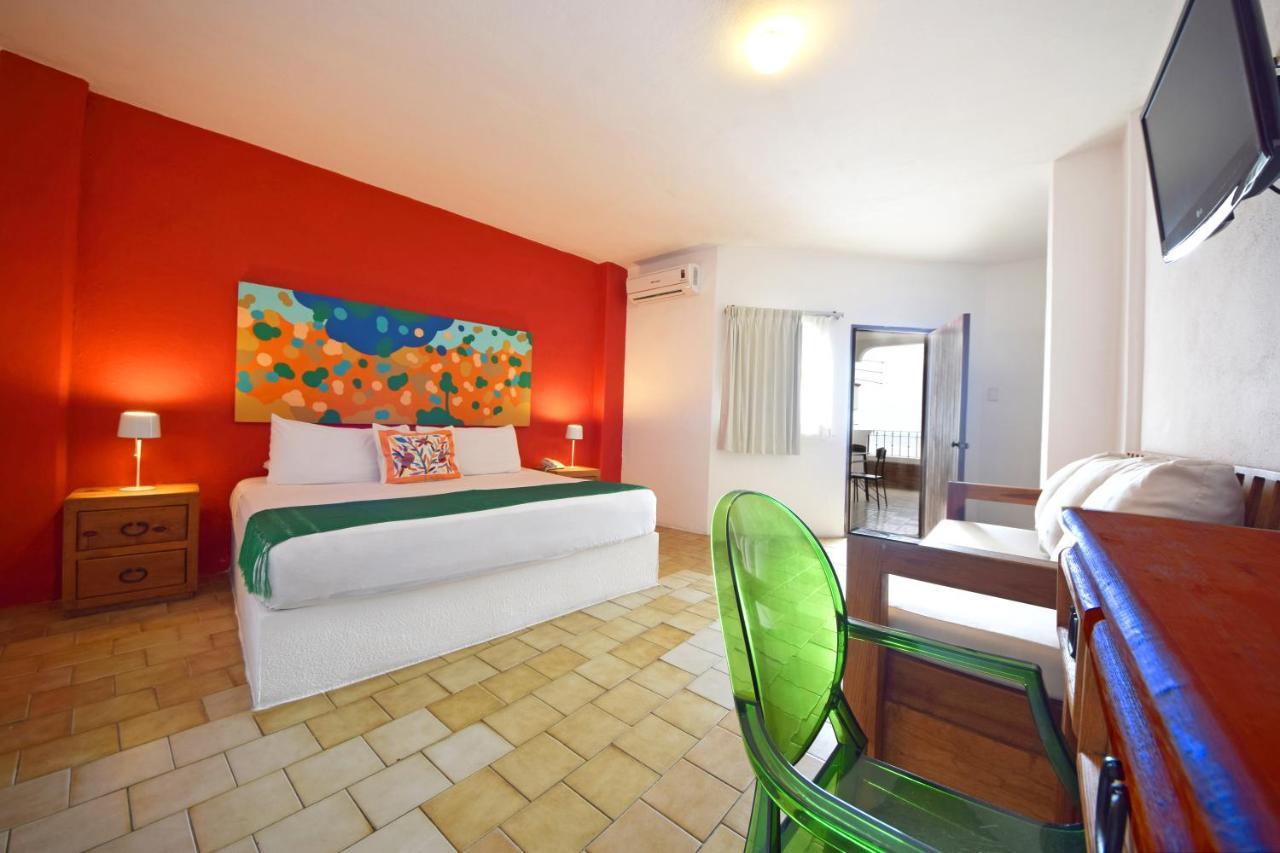 Emperador Vallarta Beachfront Hotel And Suites Пуерто-Вальярта Екстер'єр фото