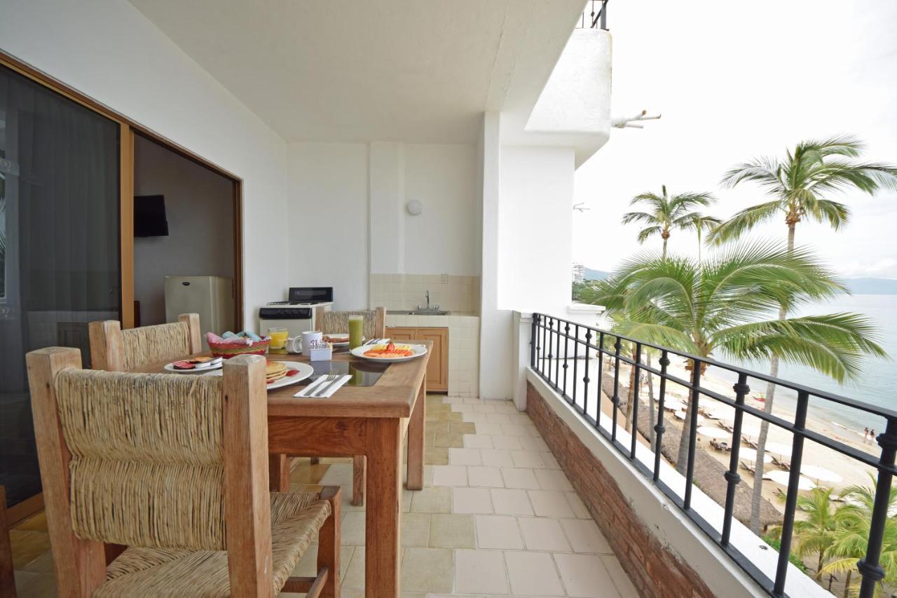 Emperador Vallarta Beachfront Hotel And Suites Пуерто-Вальярта Екстер'єр фото