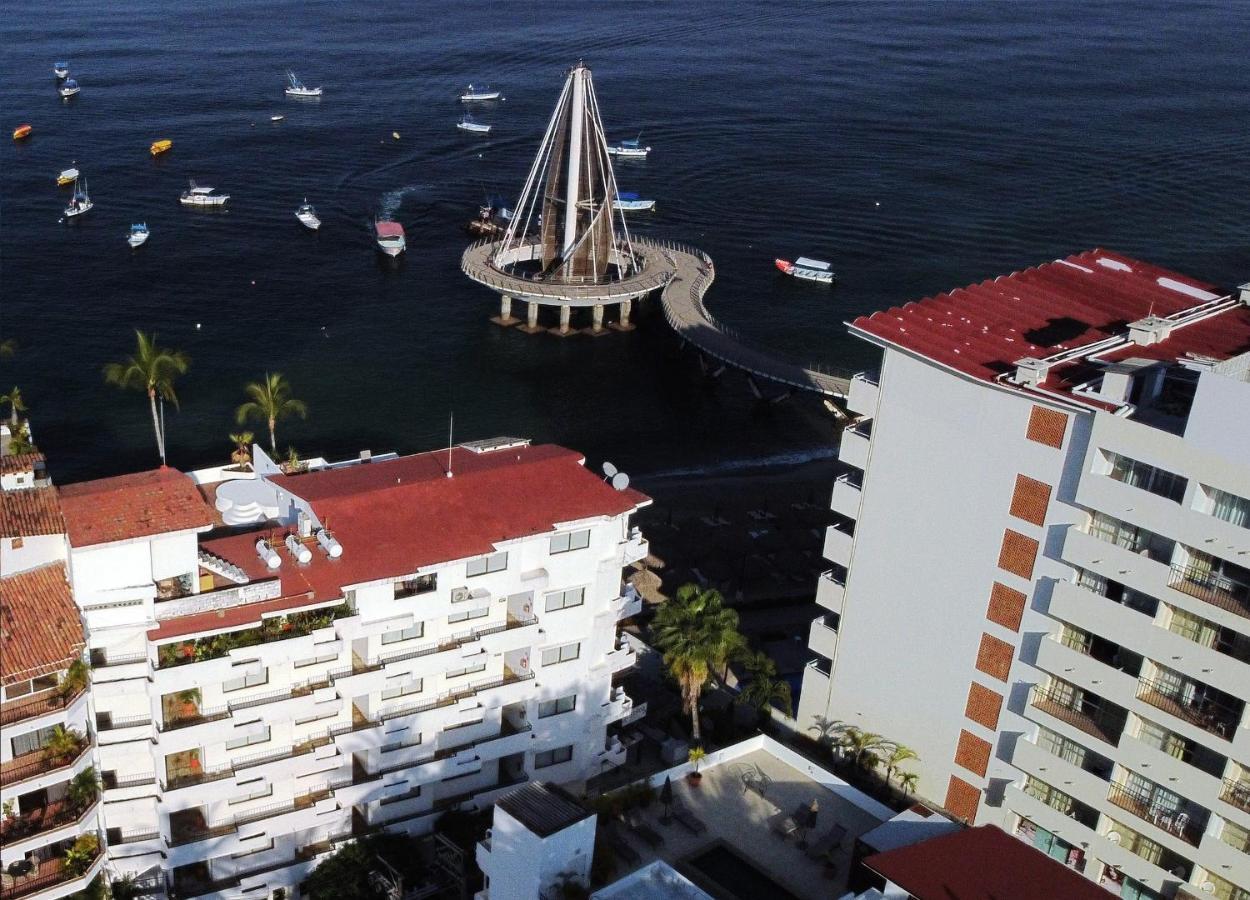 Emperador Vallarta Beachfront Hotel And Suites Пуерто-Вальярта Екстер'єр фото