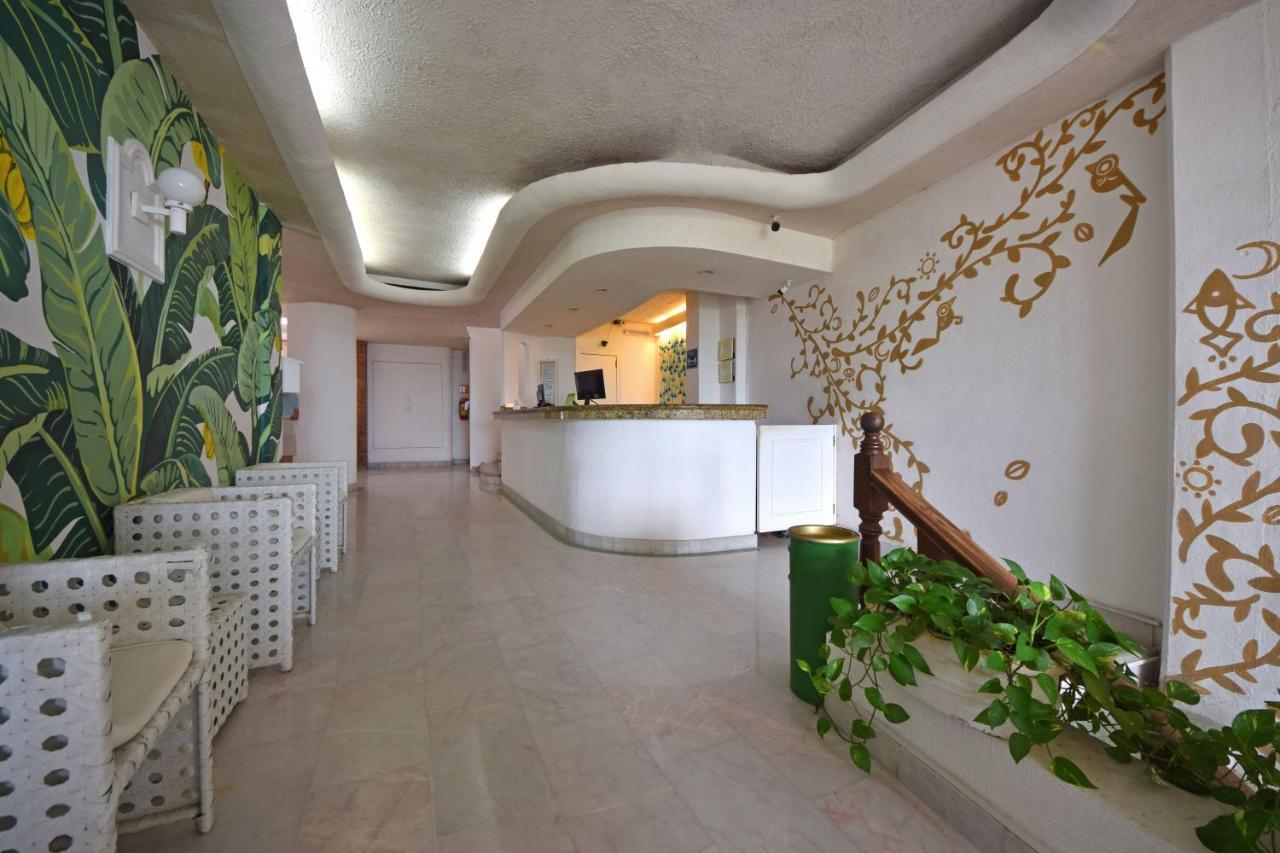 Emperador Vallarta Beachfront Hotel And Suites Пуерто-Вальярта Екстер'єр фото