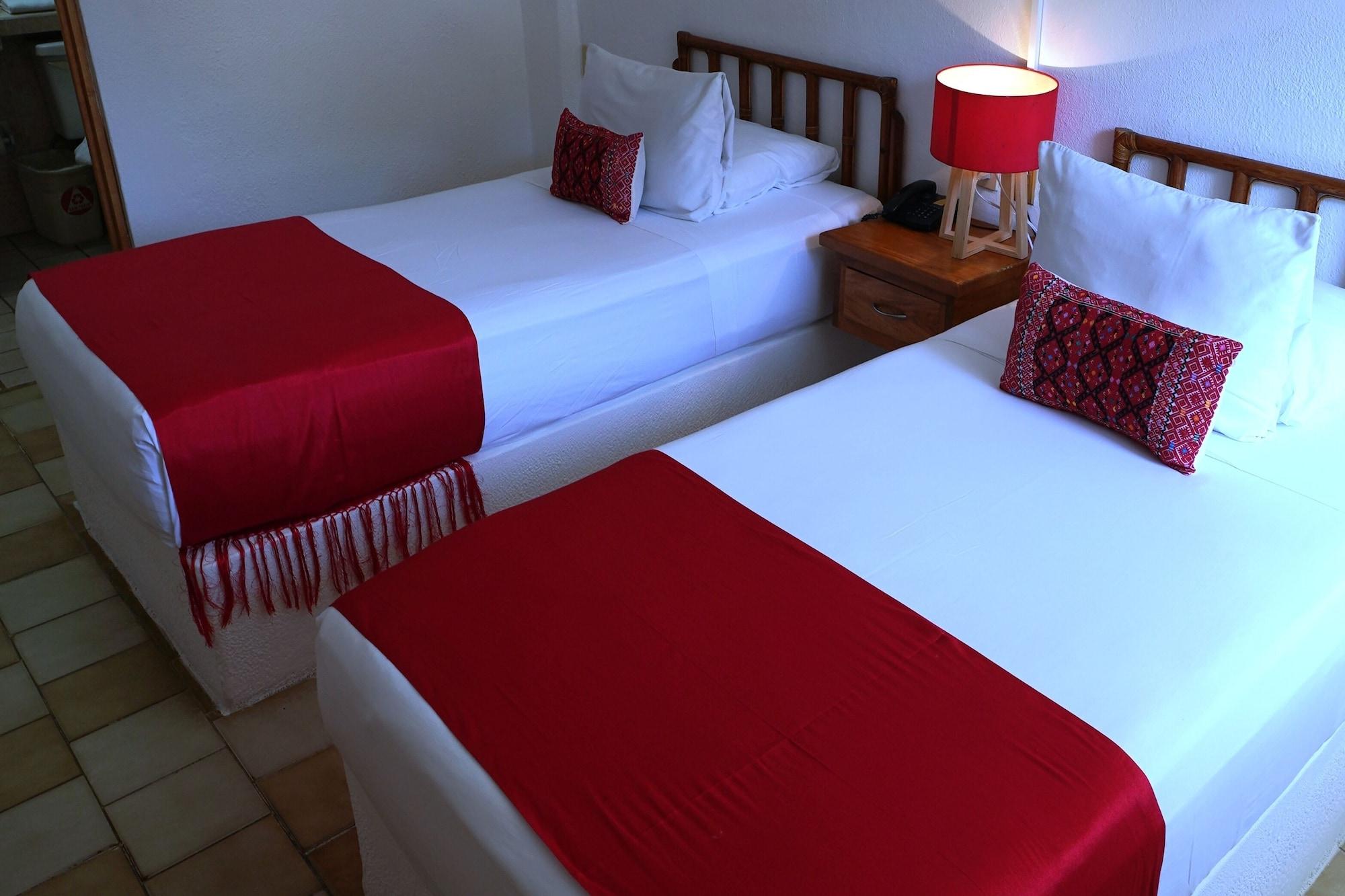 Emperador Vallarta Beachfront Hotel And Suites Пуерто-Вальярта Екстер'єр фото